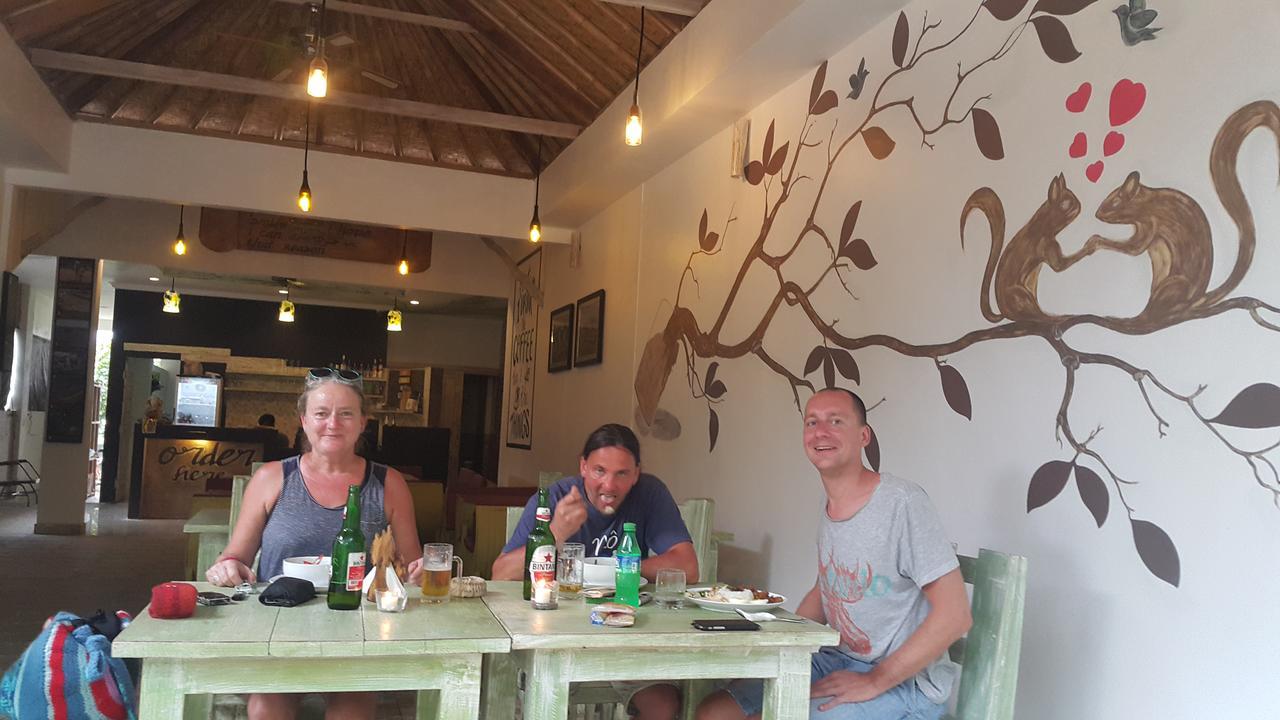 Solaluna Beach Homestay Amed Exterior foto